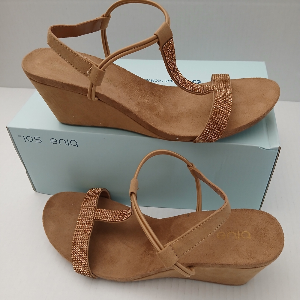 MILLIE STONE Sizes 8.5/ 7.5 Women's Tan Wedge Sandals New $18 - Picture 1 of 11